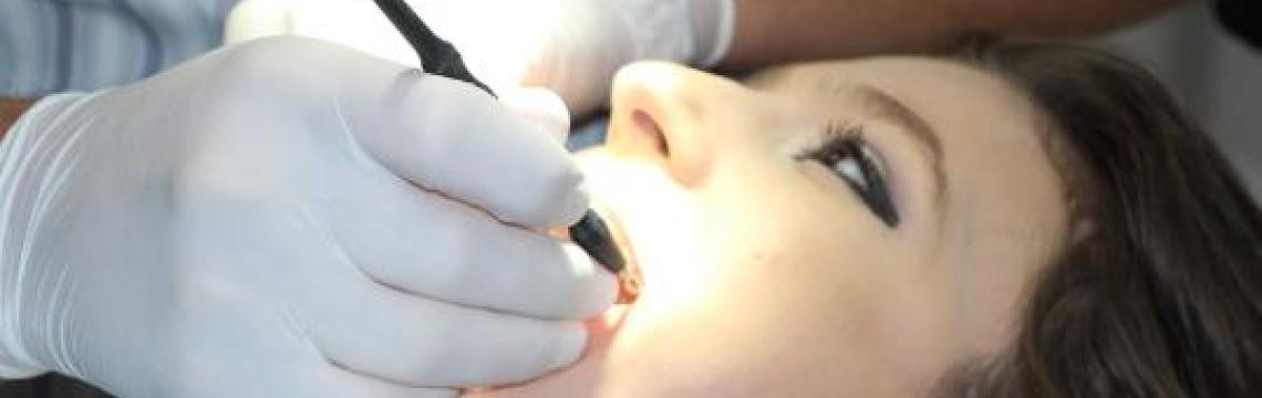 se faire soigner les dents gratuitement